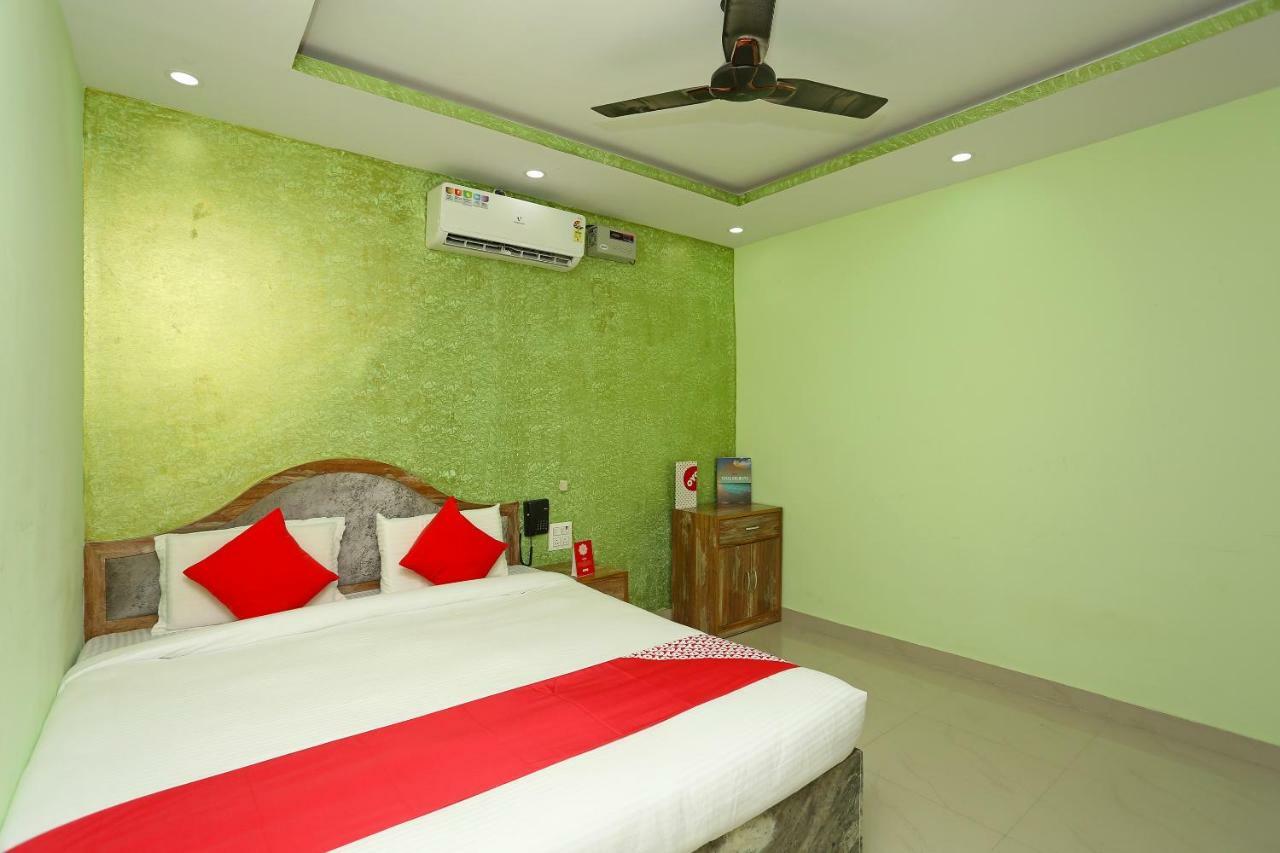 Hotel Oyo 18597 Satyam Meerut Exterior foto