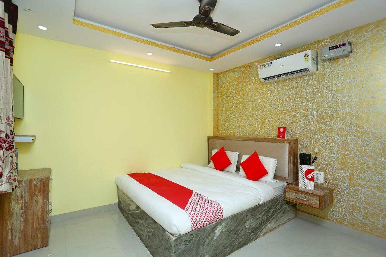 Hotel Oyo 18597 Satyam Meerut Exterior foto