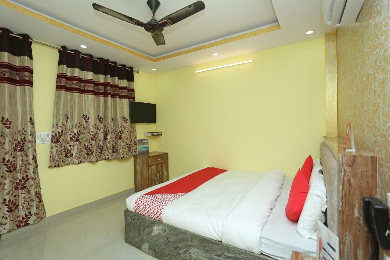 Hotel Oyo 18597 Satyam Meerut Exterior foto
